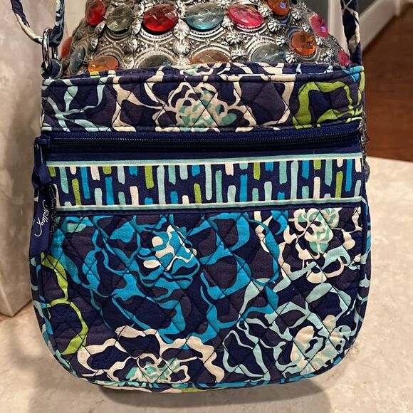 Vera Bradley adjustable strap hipster - Picture 2 of 11